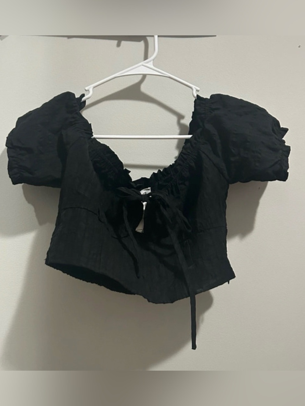 Le Lis Black Puff-Sleeve Tie-Front Crop Top